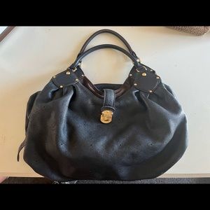 Louis Vuitton Mahina XL Hobo